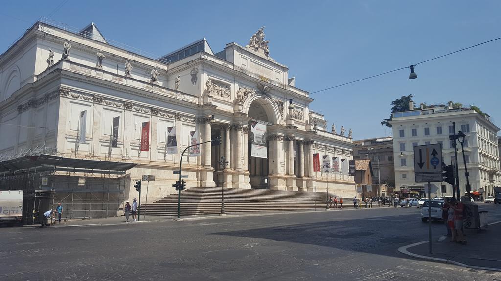 Pensión Finestra Su Monti 3*