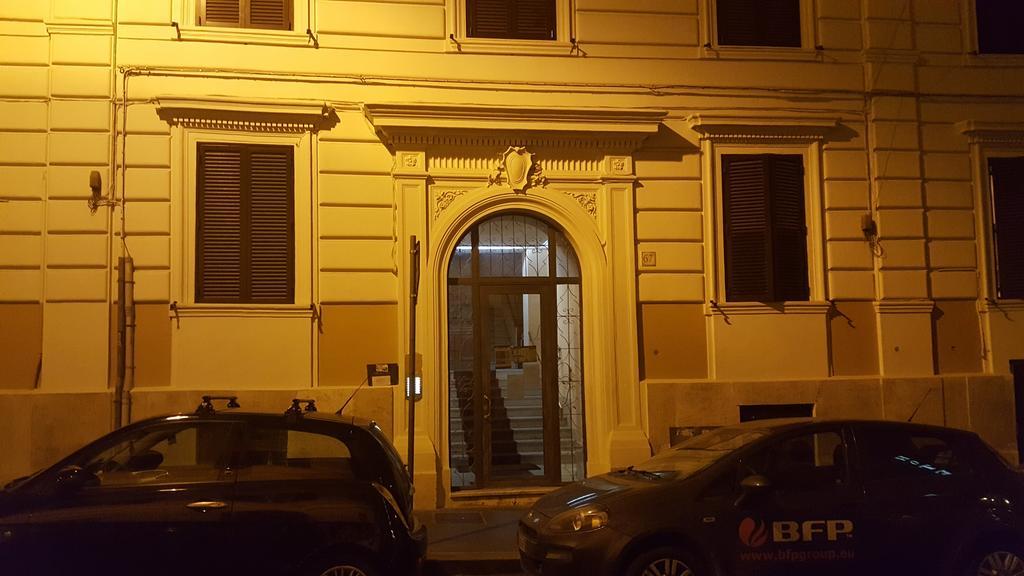Pensión Finestra Su Monti 3*